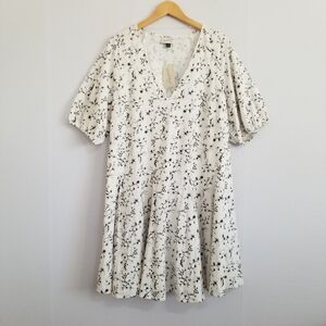 NWT Universal Thread White Floral  Dress Size XXL